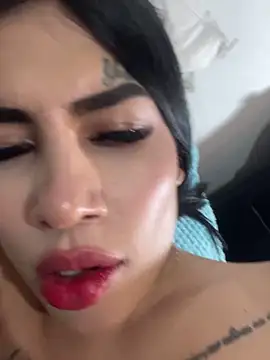 Snapshot of saragill323 chatting on December 19, 12:56 am saragill323 online show from December 19, 12:56 am