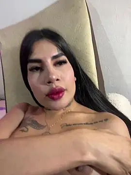 Snapshot of saragill323 chatting on February 16, 2:09 am saragill323 online show from February 16, 2:09 am