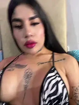 Snapshot of saragill323 chatting on February 27, 8:20 pm saragill323 online show from February 27, 8:20 pm