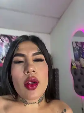 Snapshot of saragill323 chatting on March 4, 6:07 pm saragill323 online show from March 4, 6:07 pm