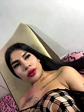 Snapshot of saragill323 chatting on March 4, 11:43 pm saragill323 online show from March 4, 11:43 pm