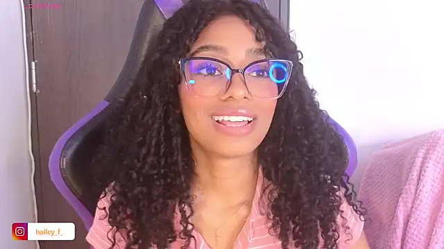 Heily Fox online show from February 25, 9:42 am