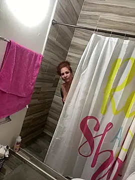 ladycreamypr2 online show from February 22, 1:29 am