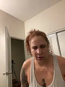 ladycreamypr2 online show from February 25, 5:06 am