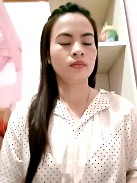 Snapshot of NgocQuyen2K chatting on March 22, 10:04 pm NgocQuyen2K online show from March 22, 10:04 pm