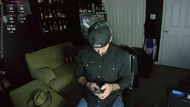 Snapshot of chillinthemosttt chatting on January 16, 4:17 am chillinthemosttt online show from January 16, 4:17 am