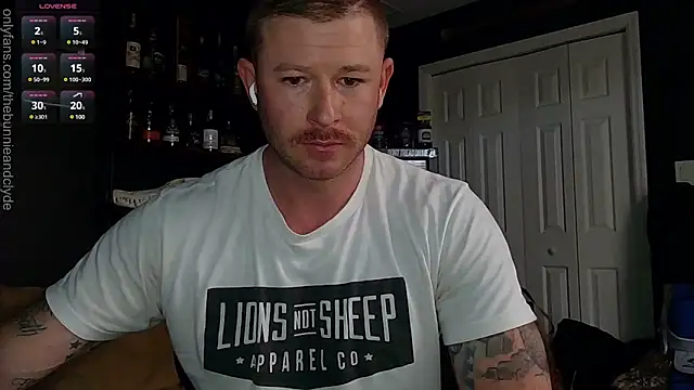 Snapshot of chillinthemosttt chatting on February 28, 6:52 pm chillinthemosttt online show from February 28, 6:52 pm