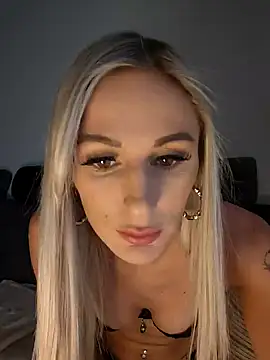 Snapshot of Liana_Lou chatting on December 14, 12:55 pm Liana Lou online show from December 14, 12:55 pm