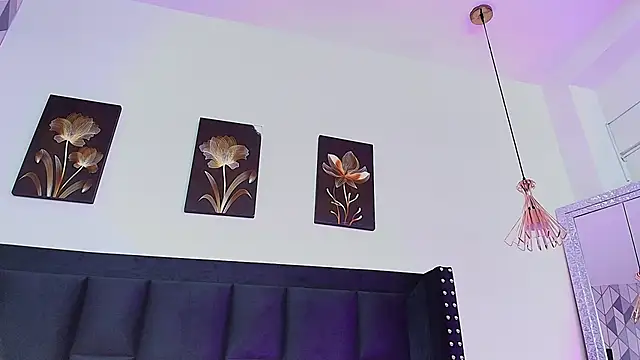 innocentlady  online show from February 15, 12:22 pm