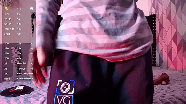 innocentlady  online show from February 22, 7:25 pm