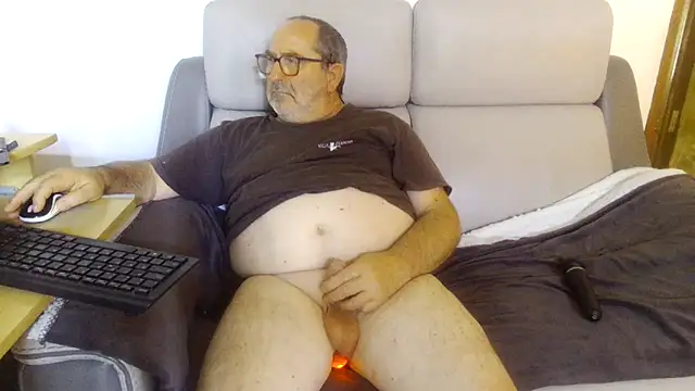 gillou1234 online show from June 22, 2:47 pm