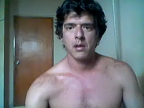 Snapshot of Marobronco chatting on December 9, 8:33 pm Marobronco online show from December 9, 8:33 pm