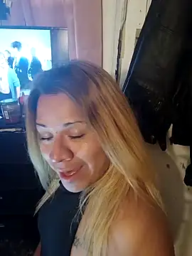 allissonw13 online show from January 28, 12:54 pm