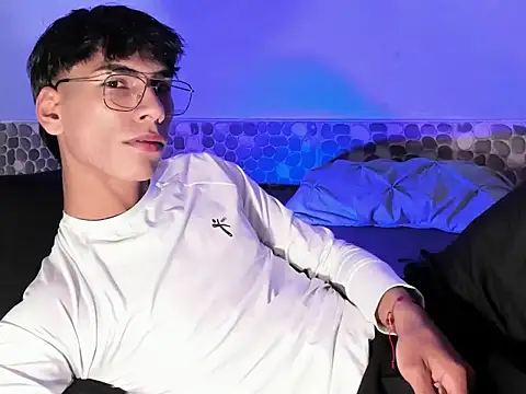 Snapshot of Teo_skinny chatting on January 15, 8:16 pm Teo skinny online show from January 15, 8:16 pm