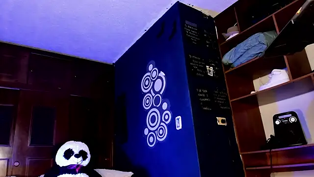 Snapshot of Teo_skinny chatting on May 11, 11:02 pm Teo skinny online show from May 11, 11:02 pm