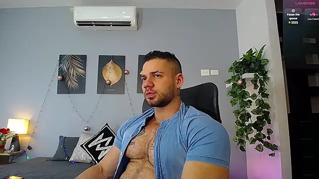 JeremyLowe online show from December 20, 4:57 pm