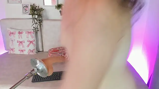 Malka Burning online show from March 14, 2:42 am