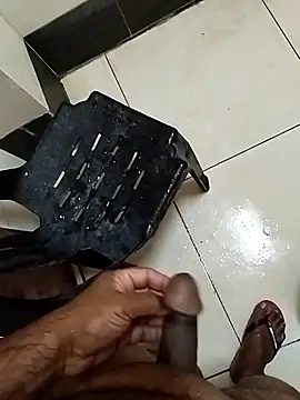 Snapshot of cenyon124 chatting on September 28, 5:07 pm cenyon124 online show from September 28, 5:07 pm