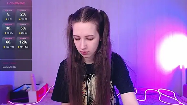 Snapshot of ur_kitty__ chatting on December 3, 8:34 am ur kitty online show from December 3, 8:34 am