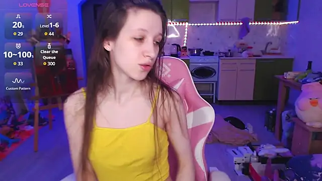 ur kitty   online show from April 25, 1:03 pm