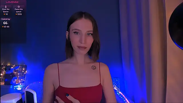 ellaamber online show from February 6, 12:11 am