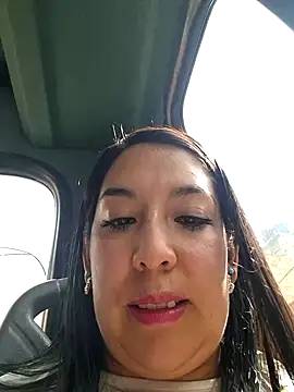 Snapshot of Bella_keny chatting on February 17, 2:48 pm Bella keny online show from February 17, 2:48 pm