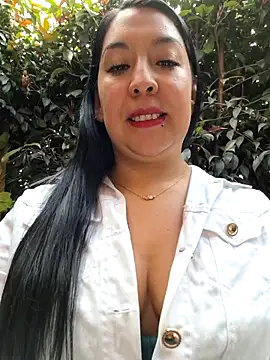 Snapshot of Bella_keny chatting on October 28, 2:31 pm Bella keny online show from October 28, 2:31 pm