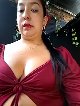 Snapshot of Bella_keny chatting on October 29, 6:53 pm Bella keny online show from October 29, 6:53 pm