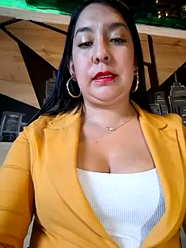 Snapshot of Bella_keny chatting on October 30, 7:47 pm Bella keny online show from October 30, 7:47 pm