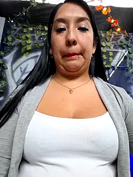 Snapshot of Bella_keny chatting on November 14, 5:11 pm Bella keny online show from November 14, 5:11 pm