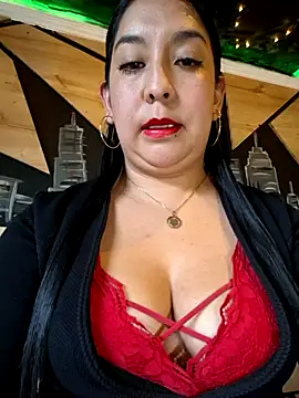 Snapshot of Bella_keny chatting on November 27, 5:48 pm Bella keny online show from November 27, 5:48 pm