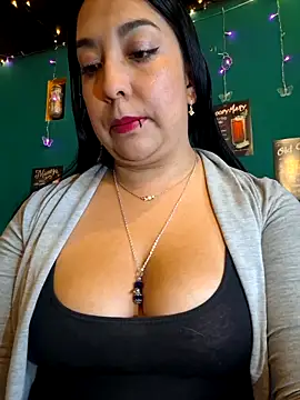 Bella keny online show from June 6, 7:40 pm