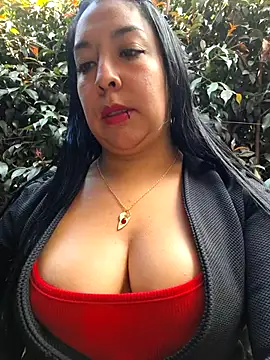 Bella keny online show from July 28, 7:04 pm