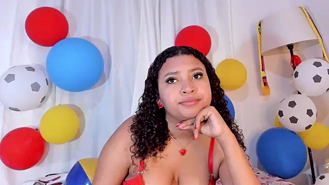 Snapshot of JessyZoe chatting on July 10, 2:52 pm JessyZoe online show from July 10, 2:52 pm