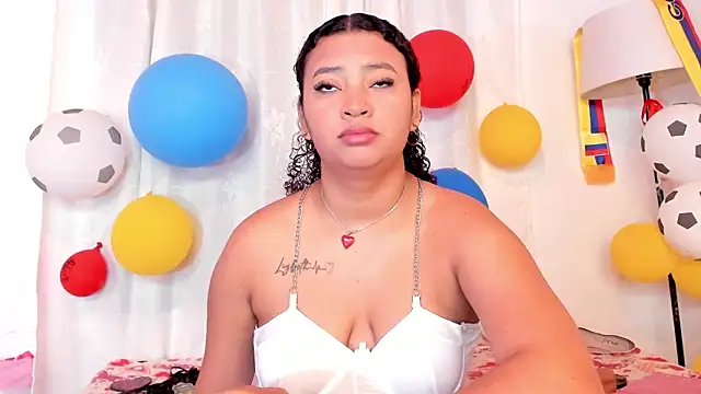 Snapshot of JessyZoe chatting on July 13, 1:47 pm JessyZoe online show from July 13, 1:47 pm