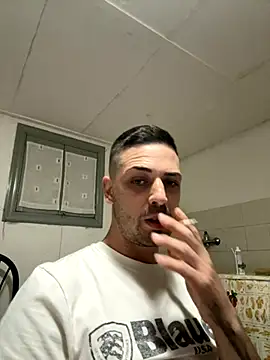 Snapshot of iltoscano95 chatting on September 28, 6:24 pm iltoscano95 online show from September 28, 6:24 pm