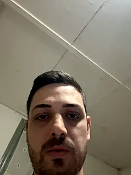 Snapshot of iltoscano95 chatting on October 25, 5:40 pm iltoscano95 online show from October 25, 5:40 pm