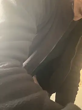 Snapshot of iltoscano95 chatting on February 19, 12:12 pm iltoscano95 online show from February 19, 12:12 pm