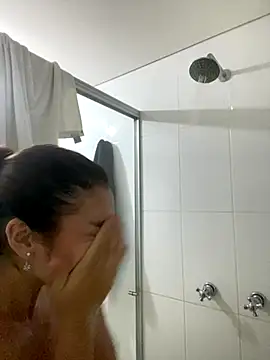 dakota le online show from October 30, 2:13 am