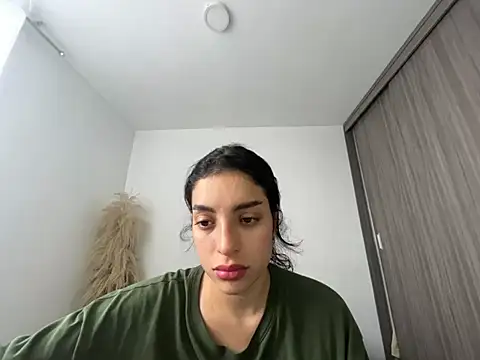 Snapshot of dakota_le chatting on July 23, 2:37 pm dakota le online show from July 23, 2:37 pm