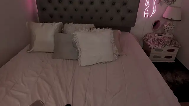 Lau 123x online show from January 19, 4:33 am