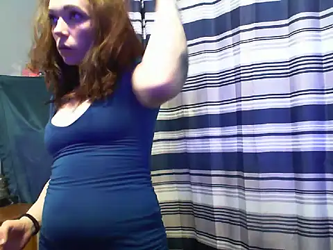 Snapshot of Genevieve143 chatting on January 12, 9:19 am Genevieve143 online show from January 12, 9:19 am