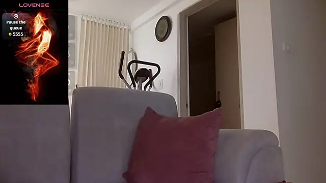 Snapshot of saramartinez1000 chatting on September 19, 2:40 pm saramartinez1000 online show from September 19, 2:40 pm