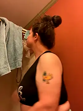 velvetta  online show from December 1, 5:13 pm