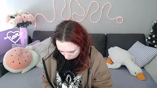 Mini Diva online show from February 22, 9:08 am