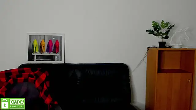 annakillianox online show from November 29, 12:30 pm