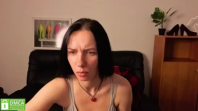 Snapshot of annakillianox chatting on June 6, 5:23 am annakillianox online show from June 6, 5:23 am