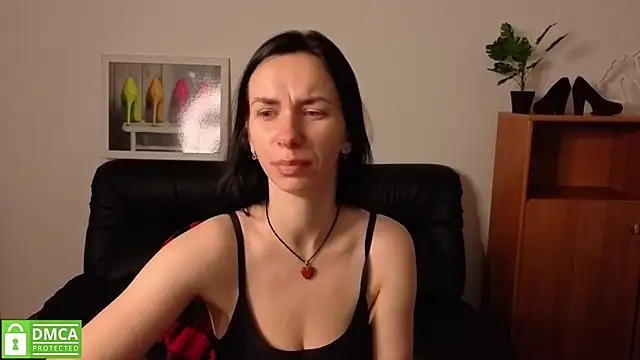Snapshot of annakillianox chatting on June 13, 5:27 am annakillianox online show from June 13, 5:27 am