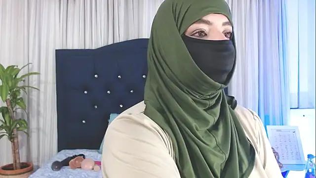 Uzra hayed online show from March 3, 10:52 pm