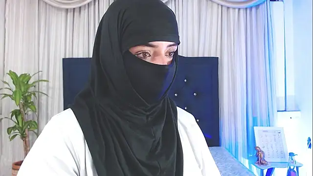 Uzra hayed online show from March 5, 7:38 pm